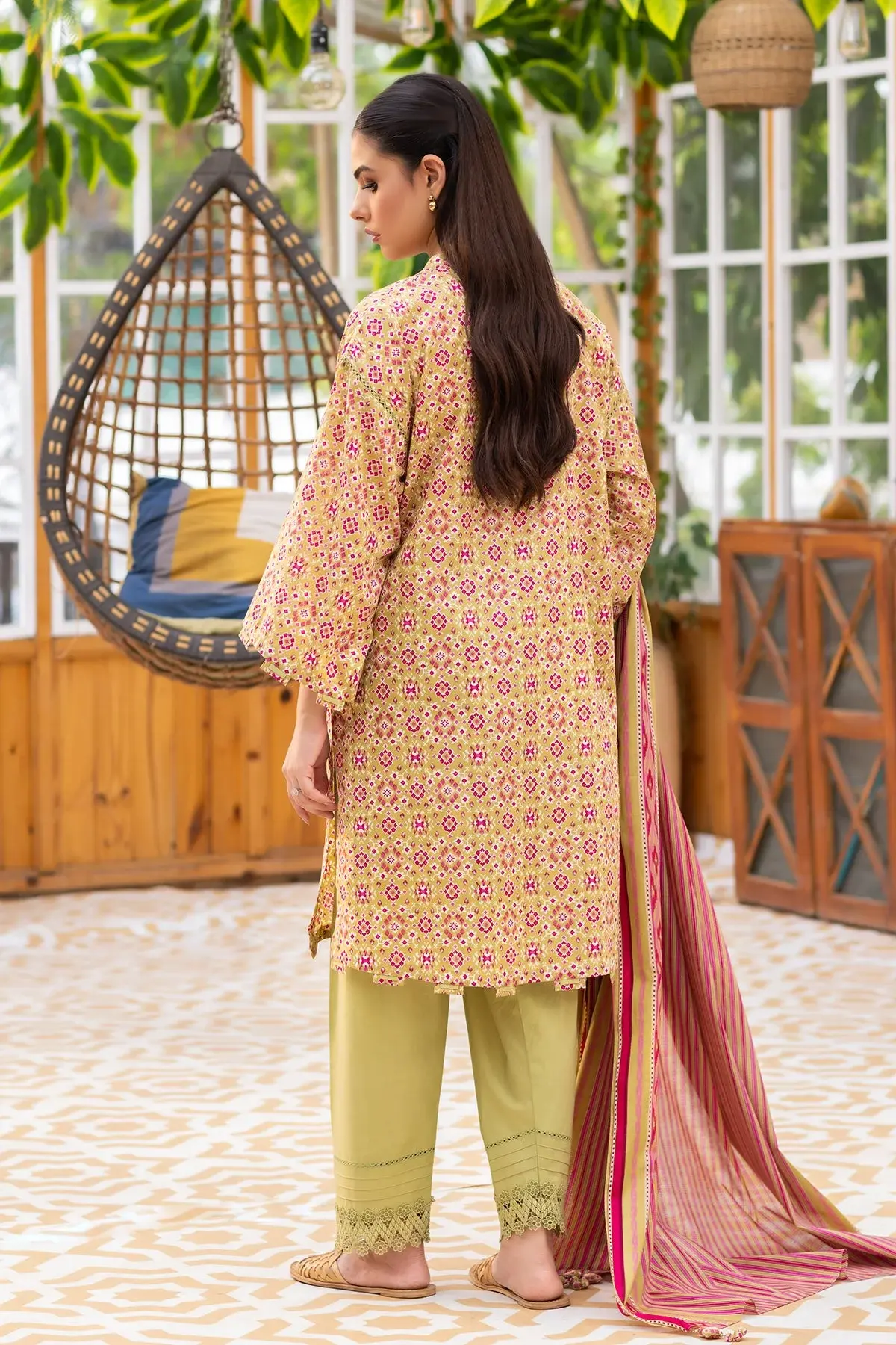 Back view of a printed lawn suit and dupatta